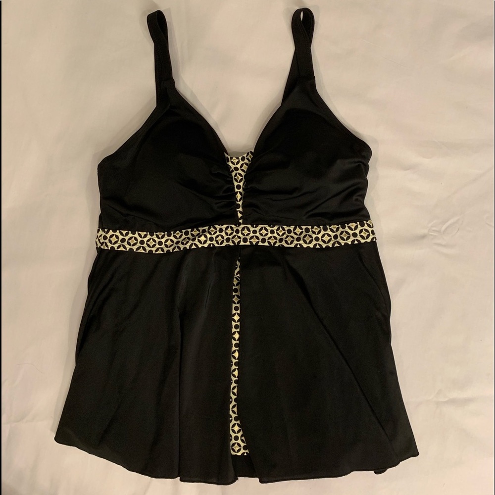 Jinxueer 2 piece tankini with solid swim bottom